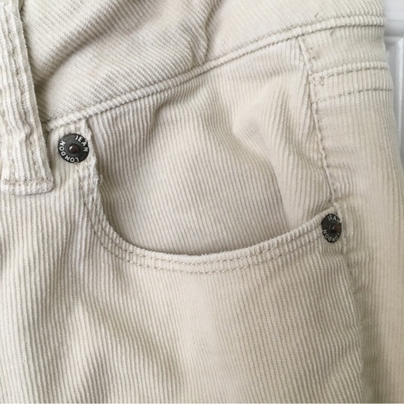London Jean Cream Corduroy Pants (size 2, short, low-rise) - Picture 5 of 10